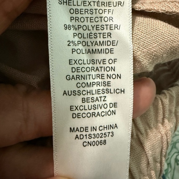 Adrianna Papell Women's Tan Shorts with Lace Trim - Picture 7 of 7